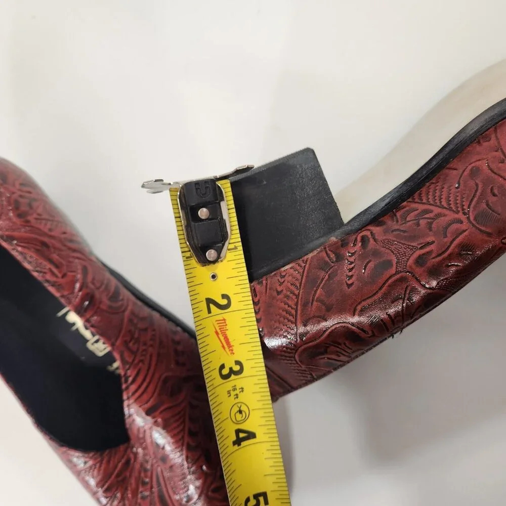 Tic-Tac-Toes Red Tooled Leather Shoe Women's US Size 8.5 Pump Low Heel - Picture 10 of 12